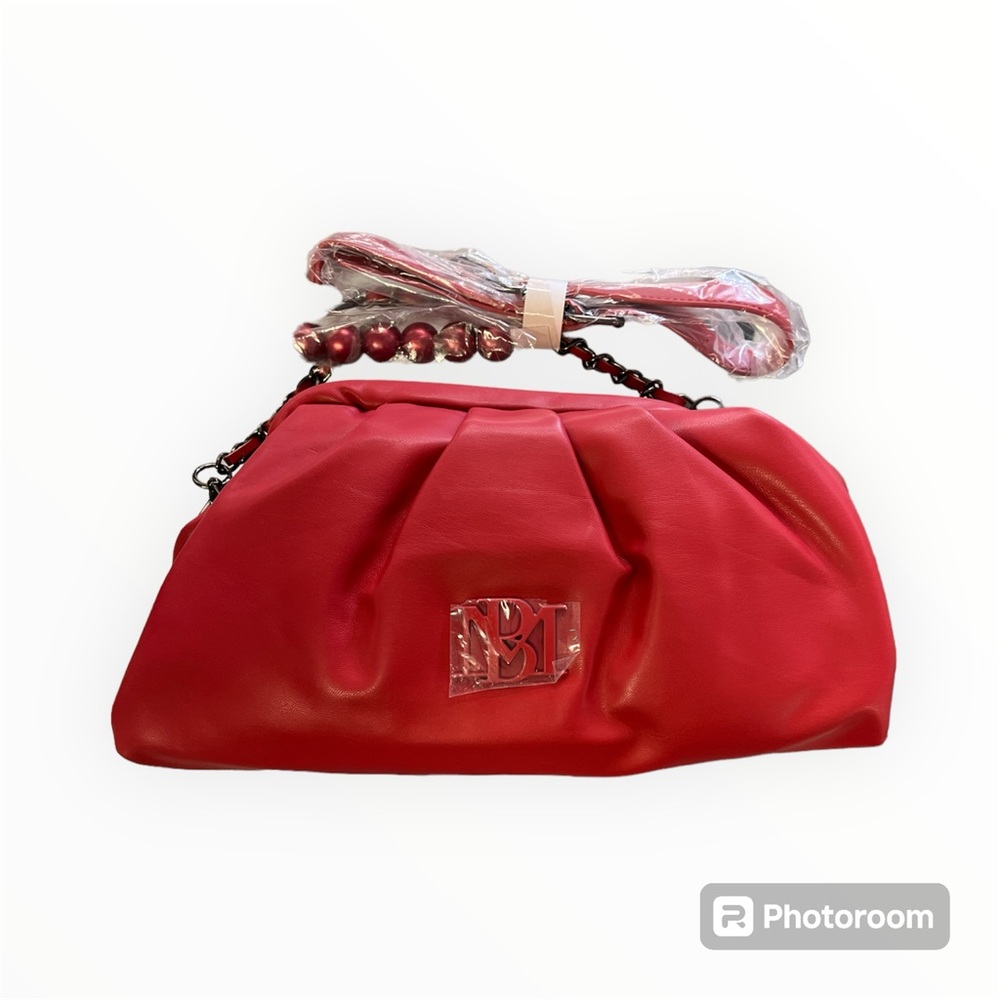 NWT BADGLEY MISCHKA WRAPPED FRAME CROSSBODY RED